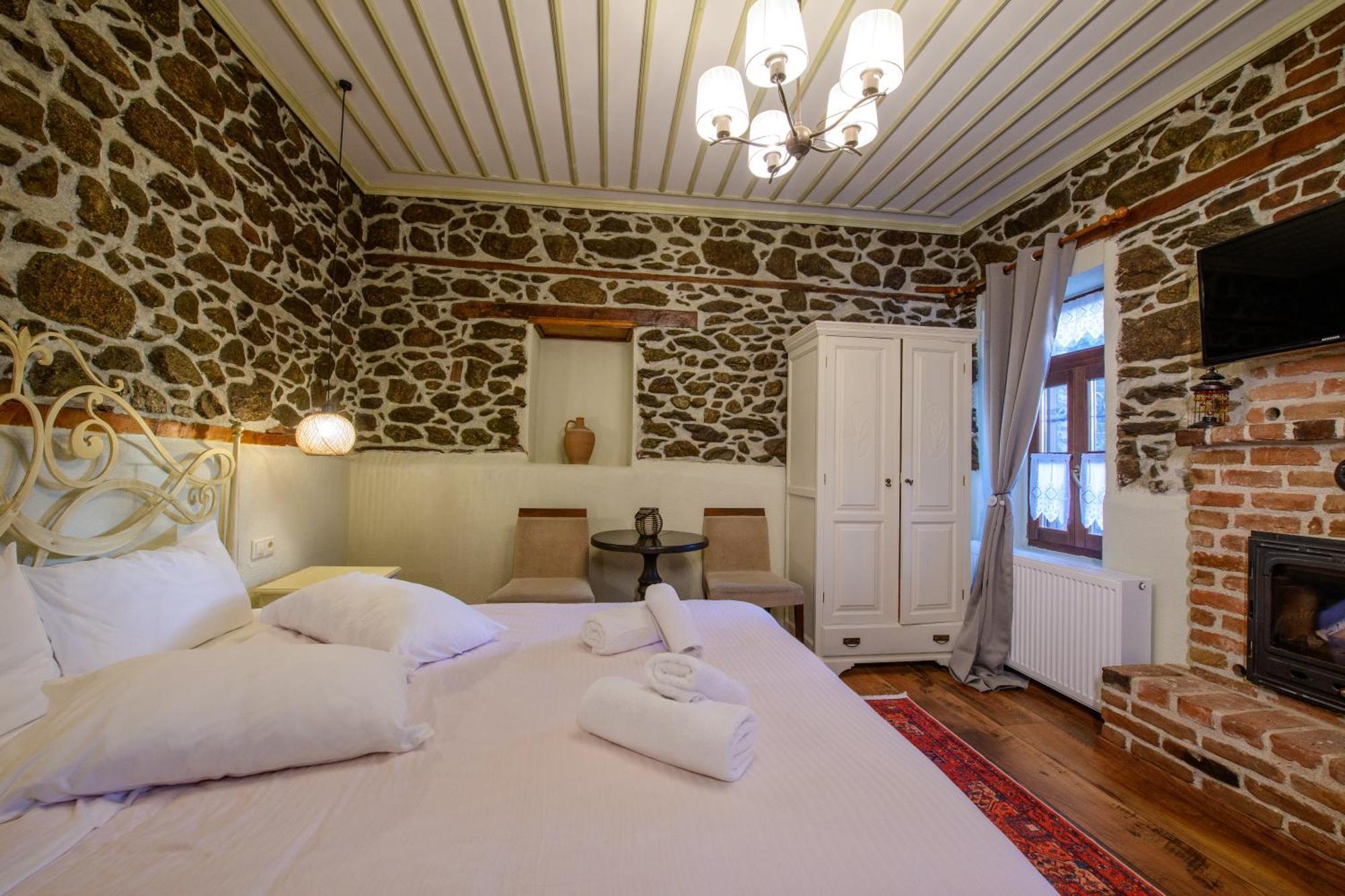 Agios Germanos Hotel Exterior photo