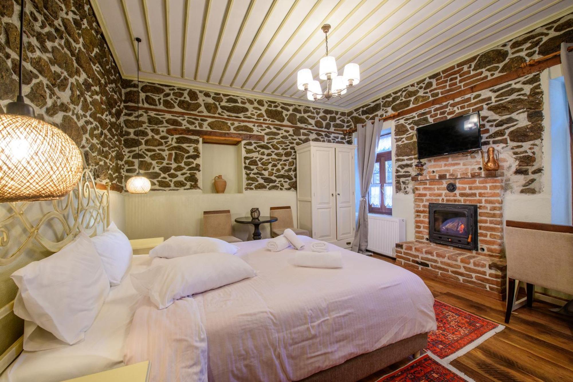 Agios Germanos Hotel Exterior photo